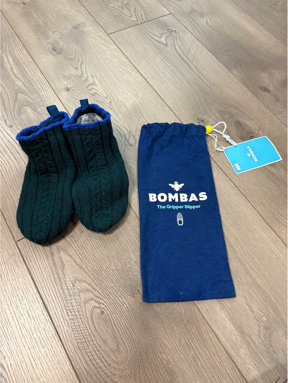 Bombas cable knit slipper socks blue green Gripper Slipper NEW Small